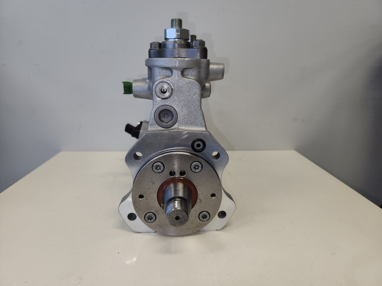 MERCEDES COMMON RAIL PUMP. ME359366. 0445 020 108